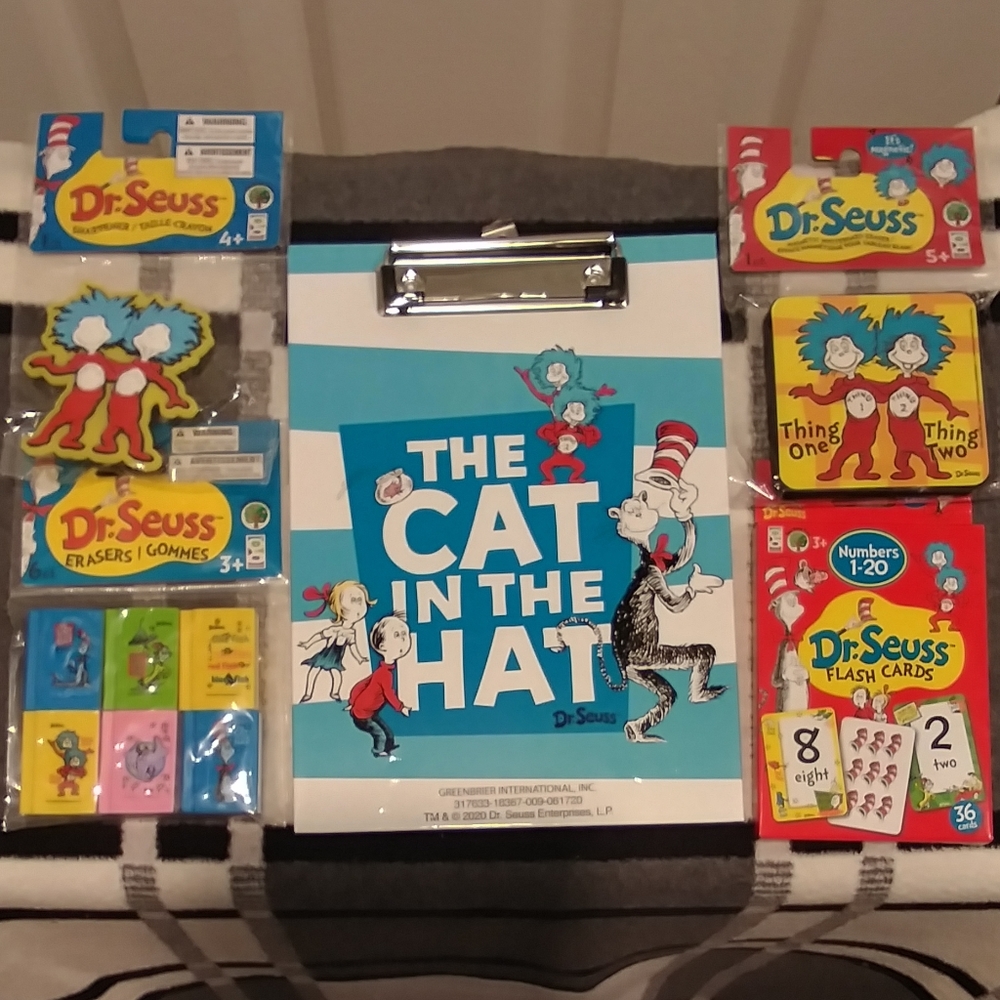 NWT Cat-n-Hat and Things School Set